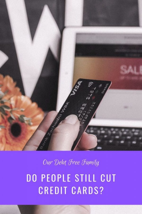 Do People Still Cut Credit Cards?
