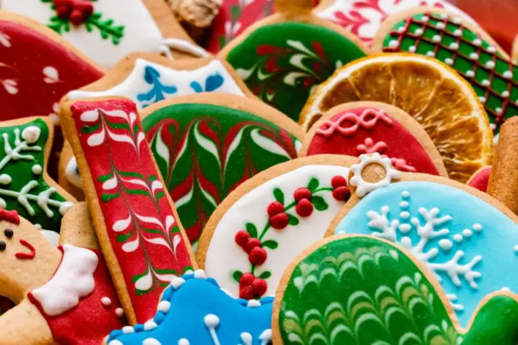 How I’m Throwing A Cookie Decorating Party on a Budget