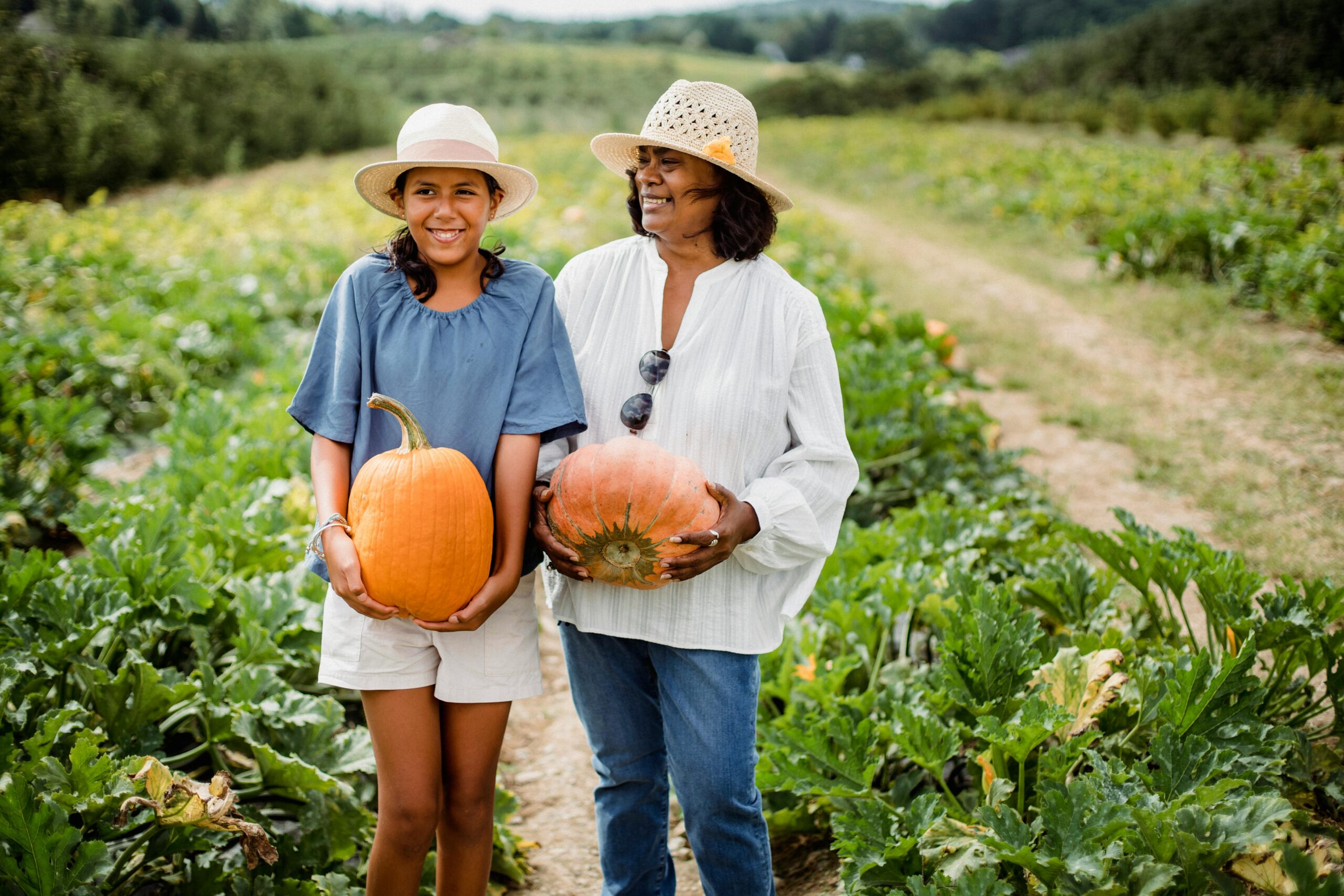 Making money off of a child's natural affinity for plants and gardening is a fulfilling endeavor. They can discover the world of horticulture while learning about responsibility, patience, and the cycles of nature via gardening and plant sales.Growing plants, herbs, or vegetables fosters a profound respect for the natural world and the cultivation process. Through their care and attention, kids see the magic of a little seed growing into a healthy plant. Because gardening involves consistent work, it teaches children the value of dedication and the benefits of caring for living things. :: Pexels