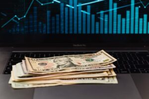 <p>Artificial Intelligence (AI) has transcended its role as a futuristic concept to become an integral part of our daily lives. Beyond its applications in various industries, AI has proven a powerful tool in personal finance, offering innovative ways to save money and make more informed financial decisions.</p>::Pexels