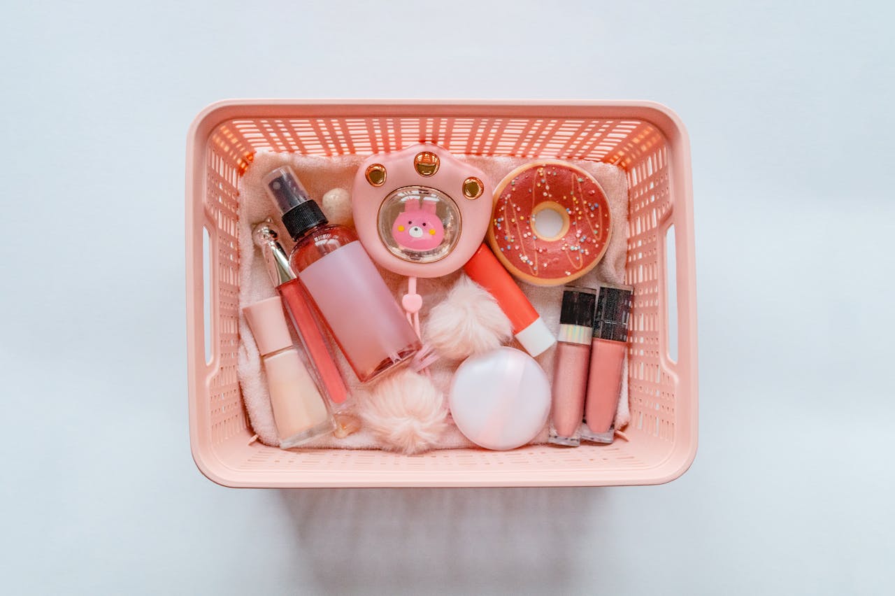 <p>If you have storage bins, suitcases, or baskets at home, use them for packing. These items are already designed to hold and transport goods, making them perfect for moving. By repurposing what you already own, you can reduce the number of boxes you need to buy or source.</p>::Pexels