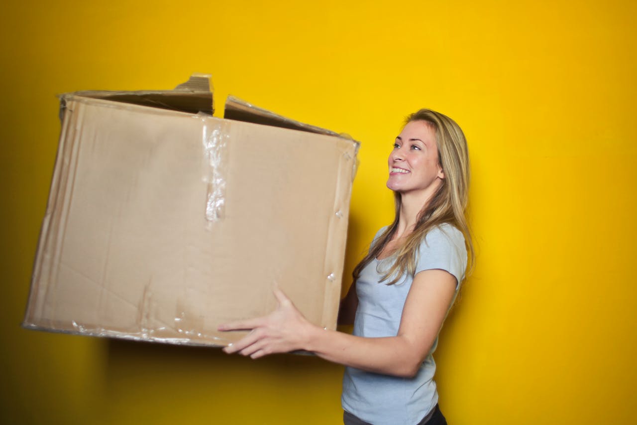 <p>Boxes are essential for any move, but buying them can quickly add up. Fortunately, there are many places where you can find free boxes. Grocery stores, liquor stores, and bookstores often have sturdy boxes they are willing to give away. You can also check online marketplaces like Craigslist, Facebook Marketplace, and Freecycle for people giving away moving boxes. Make sure to inspect the boxes for durability and cleanliness before using them.</p>::Pexels