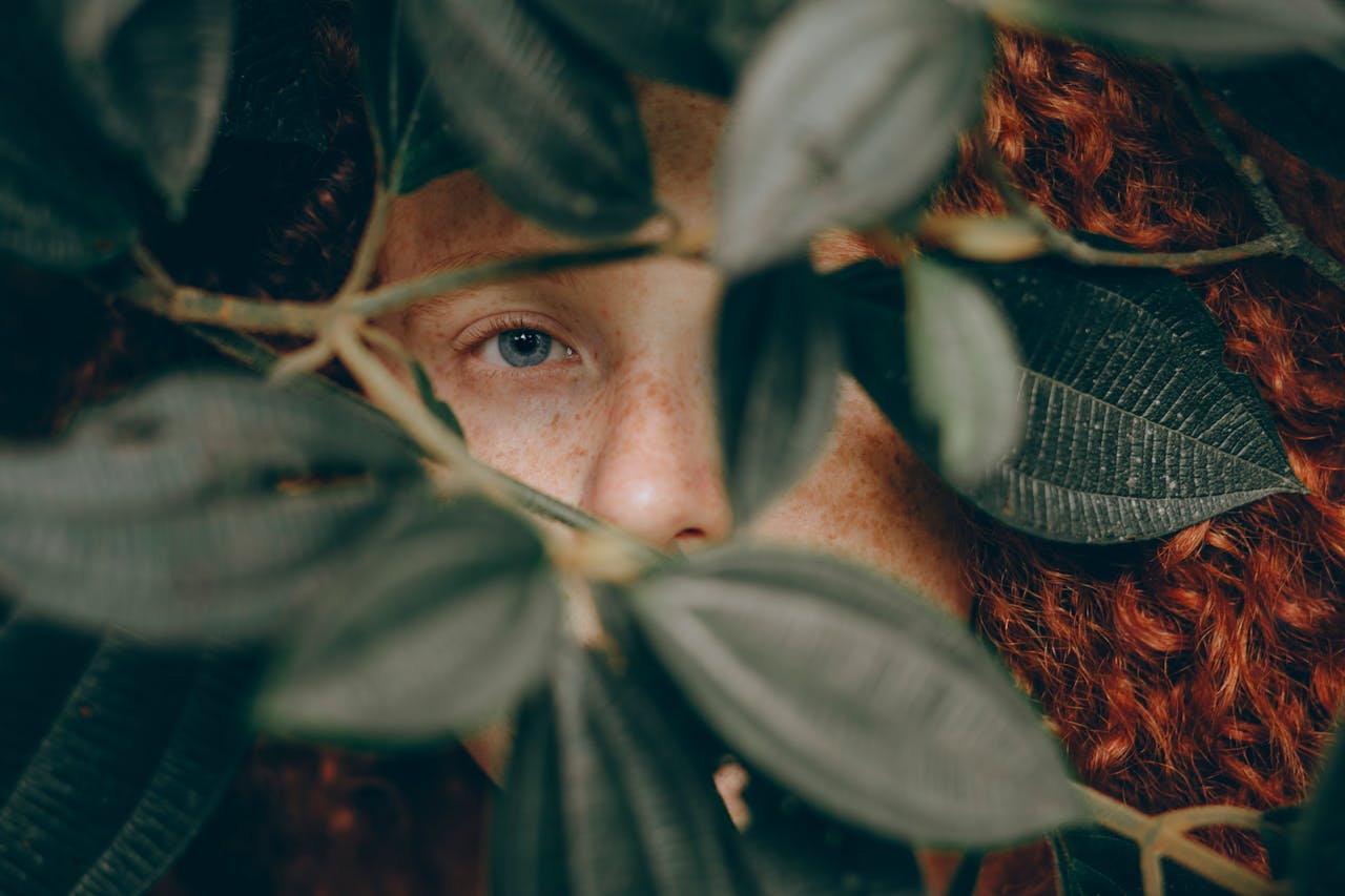 <p>Perfectionists have a deep-seated fear of vulnerability, believing that showing any sign of weakness or imperfection will make them appear incompetent or unworthy. As a result, they may avoid opening up to others or admitting when they need help, leading to feelings of isolation and loneliness in their relationships. </p>:: Pexels