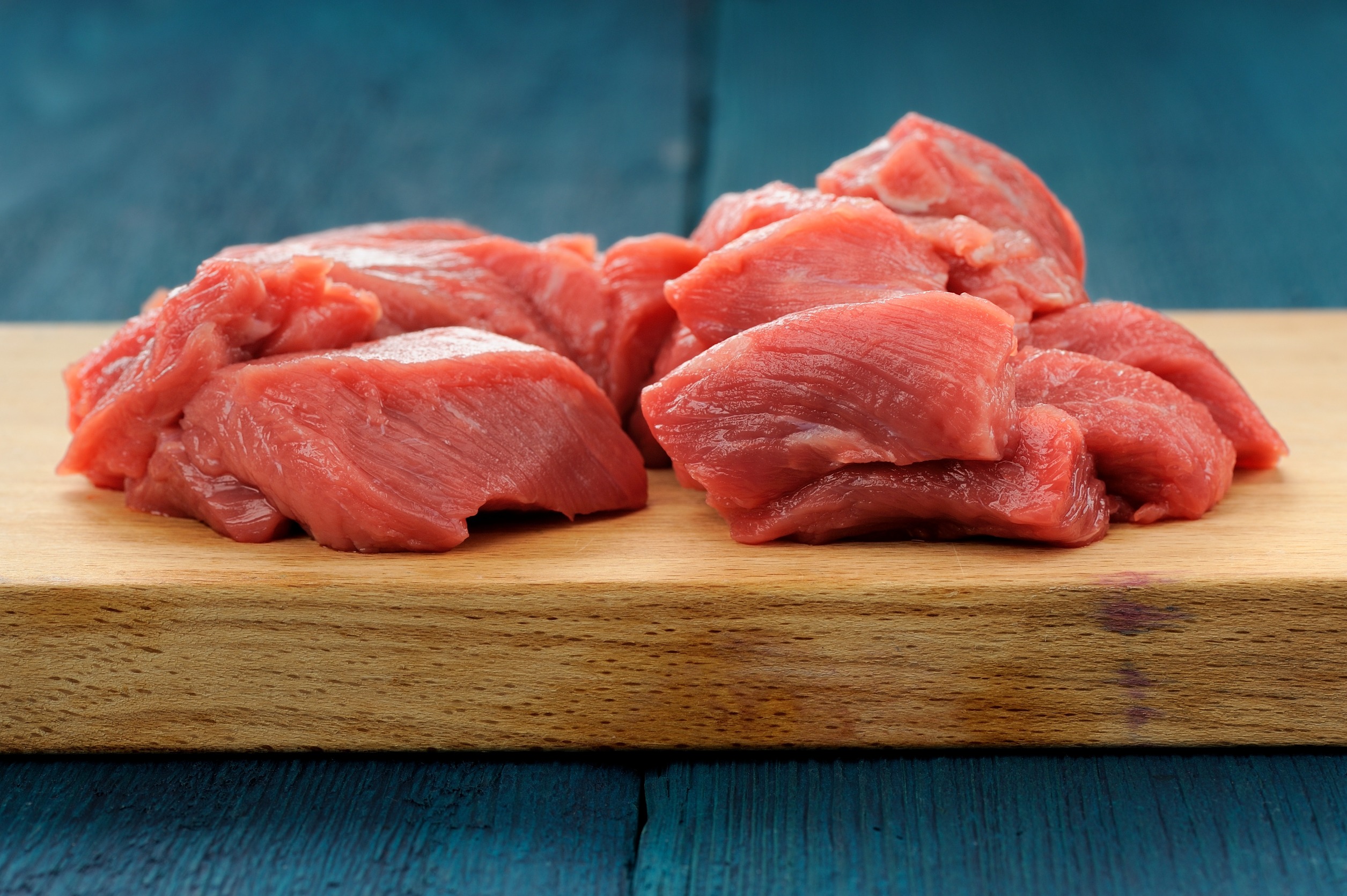 <p>Protein plays a crucial role in weight loss by promoting satiety, preserving lean muscle mass, and supporting metabolism. Inadequate protein intake can lead to increased hunger and difficulty maintaining a calorie deficit. Incorporating protein-rich foods like lean meats, eggs, legumes, and tofu into your meals can aid in weight loss. </p>:: 123rf