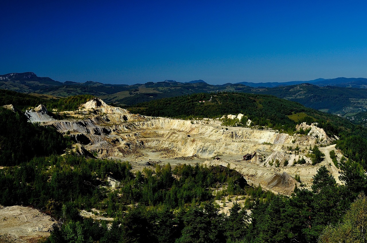 <p>Gold exports from Colombia to the U.S. were valued at $1.45 billion in 2022, contributing significantly to trade revenues. In 2024, the export value rose to $1.55 billion, as the U.S. continued to rely on Colombian gold for various industrial applications. </p> ::Pexels