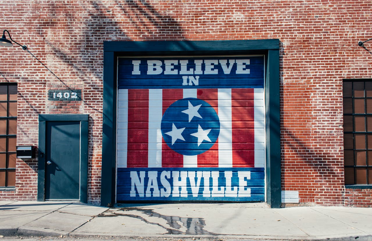 <p> Nashville, Tennessee, has earned a reputation not only for its lively music scene but also for its burgeoning craft beer culture. With a variety of breweries scattered across the city, it’s no wonder that Baby Boomers are flocking to these establishments to enjoy a cold pint in a welcoming, laid-back atmosphere. Whether you're a seasoned beer enthusiast or just starting to explore craft brews, Nashville’s local breweries offer a rich selection of beers that will satisfy every taste. Here are eight must-visit breweries in Nashville that are perfect for Baby Boomers seeking to enjoy a relaxing beer experience. </p> :: Pexels