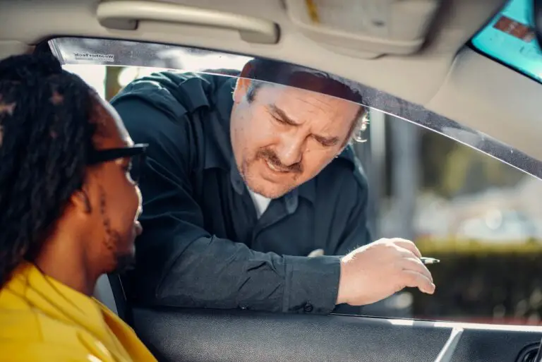 13 Common Roadside Scams Every US Driver Needs to Watch Out For