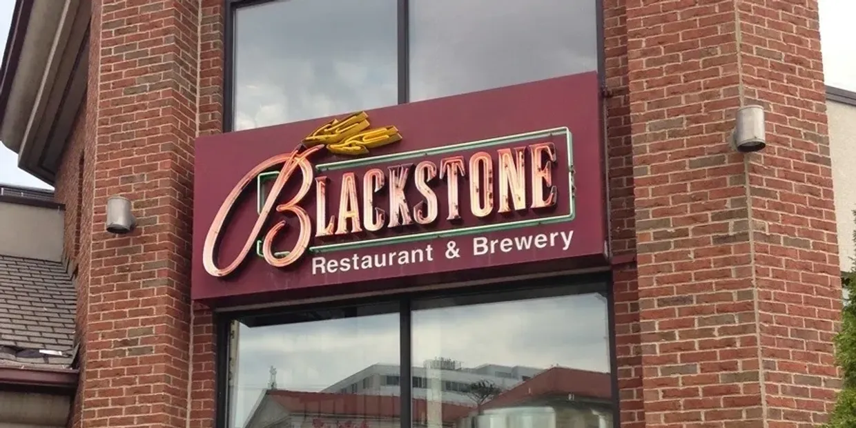 <p> Blackstone Brewing Co. is one of Nashville’s oldest craft breweries, having been in operation for over 20 years. The brewery is known for its high-quality beers, including the iconic "Nut Brown Ale" and a variety of seasonal offerings. The cozy taproom is the perfect spot for Baby Boomers to relax and enjoy a pint of classic Nashville craft beer. Whether you’re a fan of rich porters or light lagers, Blackstone’s selection will not disappoint. Address: 1918 W End Ave, Nashville, TN 37203 Phone: (615) 327-0516 Website: blackstonebrewery.com </p> :: Blackstone Brewing Company / blackstonebeer.com