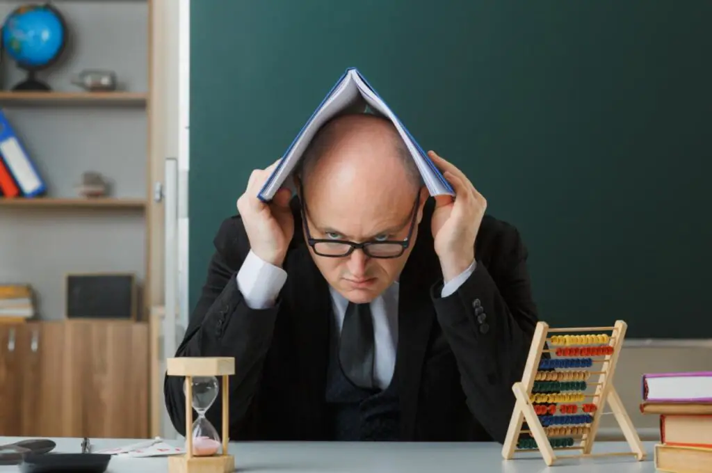 <p> Have you ever wondered if certain habits could reveal something about your intelligence? While IQ is influenced by genetics, education, and life experiences, research suggests that some behaviors might be linked to lower cognitive abilities. The way we think, react, and engage with the world can say a lot about our mental sharpness. If you notice any of these habits in yourself or others, do not panic—intelligence is not fixed, and self-awareness is the first step toward growth. Let’s explore ten surprising habits that might indicate a lower IQ. </p> :: Freepik