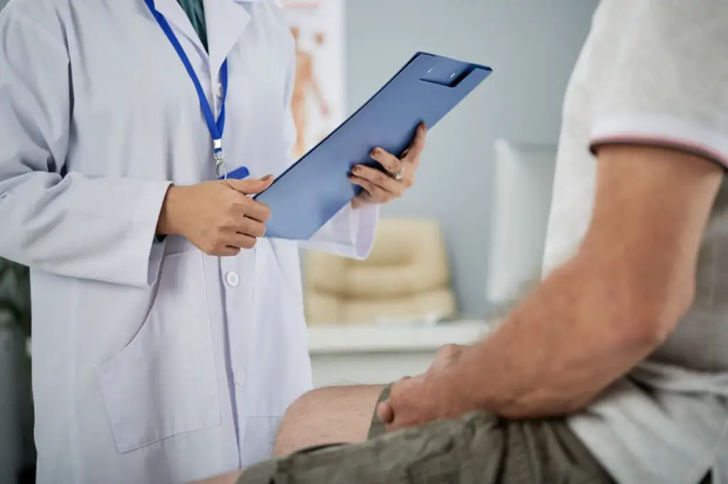 <p> Prostate cancer is one of the most common cancers in men, and early detection can make a significant difference in treatment outcomes. The PSA (prostate-specific antigen) test and a digital rectal exam (DRE) help identify prostate issues. Men with a family history of prostate cancer or other risk factors should have a conversation with their doctor about when to start screening. </p> :: Freepik