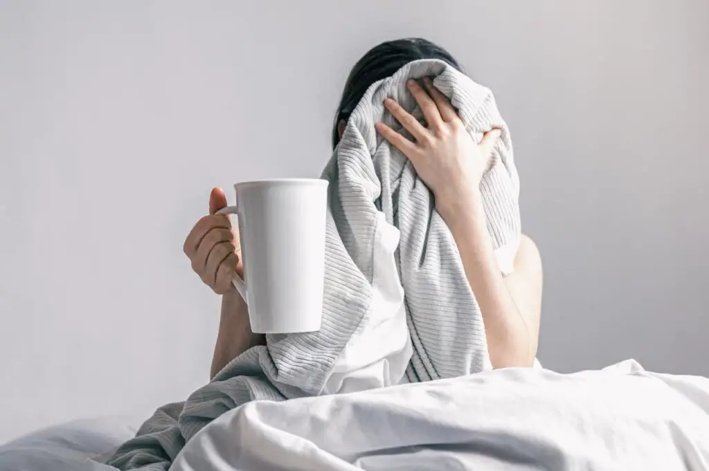 3. Avoid Caffeine and Nicotine in the Evening <p> Caffeine and nicotine are stimulants that can interfere with your ability to fall asleep. Caffeine can stay in your system for up to six hours, so it is best to avoid coffee, tea, soda, and chocolate in the afternoon and evening. If you are sensitive to stimulants, consider cutting back earlier in the day to prevent sleep disruptions. </p> :: Freepik