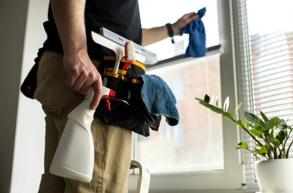 <p> Owning a home is exciting, but let’s be honest—keeping up with maintenance can feel like a never-ending chore. From leaky faucets to mysterious appliance odors, small issues can quickly turn into expensive repairs if left unchecked. The good news? You do not need to be a professional handyman to keep your home in top shape. These clever home maintenance hacks will save you time, money, and headaches while helping you protect your biggest investment. </p> :: Freepik