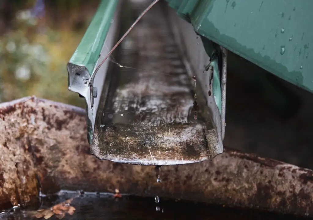 <p> Clogged gutters are one of the most overlooked home maintenance problems, but ignoring them can lead to roof leaks, foundation damage, and even basement flooding. To prevent costly repairs, clean your gutters at least twice a year—once in the fall and again in the spring. Use a scoop or leaf blower to remove debris, and if you want to cut down on maintenance, install gutter guards to keep leaves from piling up. A little effort now can save you from major headaches (and repair bills) later. </p> :: Freepik