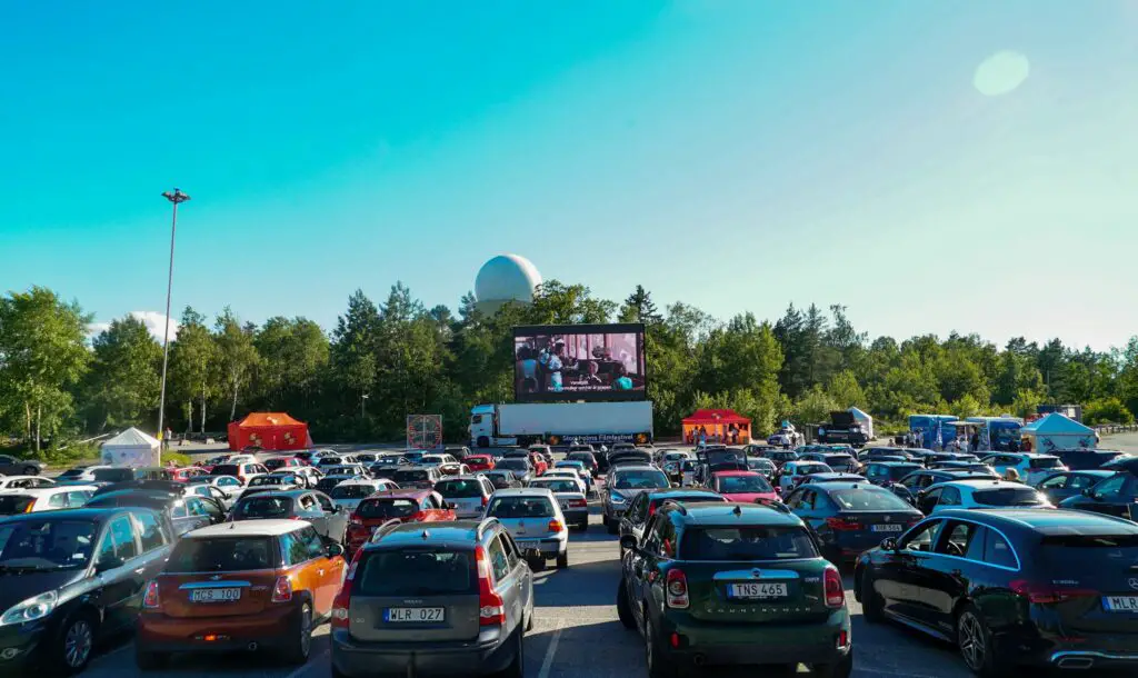 <p>Before streaming and megaplexes, drive-in theaters were the place to be on a Friday night. Families packed their cars with snacks, and teenagers enjoyed dates under the stars. While most drive-ins faded away, a new wave of interest has brought them back. Many reopened during the pandemic as a safe way to watch movies. The appeal? A mix of nostalgia, fresh air, and a fun experience that beats sitting in a regular theater. Some drive-ins even host themed nights with classic films.</p> ::Unsplash