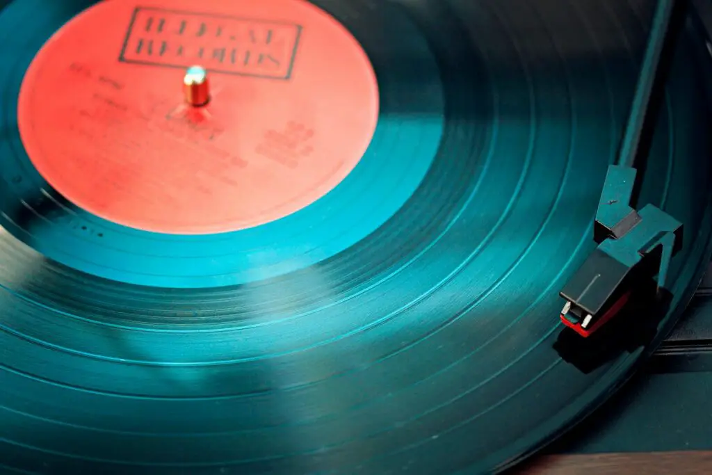 <p>Boomers grew up with vinyl records, carefully placing the needle on the groove and enjoying the warm, rich sound. After being replaced by CDs and digital music, vinyl has made a big comeback. Music lovers today appreciate the unique sound quality and the joy of owning a physical album. Sales of vinyl records have even surpassed CDs in recent years. Collectors hunt for rare records, and new artists now release albums on vinyl. It’s a mix of old-school charm and modern love for high-quality sound.</p> ::Pexels
