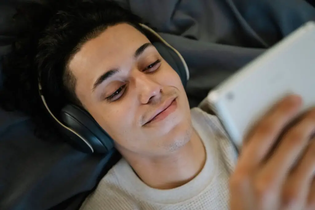 13. Use White Noise or Relaxing Sounds <p> Background noise can be soothing and help block out disruptions that might wake you up during the night. White noise machines, nature sounds, or calming music can create a consistent and relaxing sleep environment. Experiment with different sounds to find what works best for you. </p> :: Pexels
