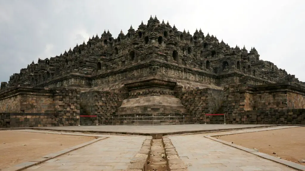<p>Borobudur is the largest Buddhist temple in the world and one of Indonesia’s most important landmarks. Sitting quietly in Central Java, this 9th-century wonder is made of volcanic stone, stacked in layers that form a huge pyramid. The temple is famous for its detailed carvings and large stone stupas, each with a statue of Buddha inside. Watching the sunrise from the top is a must-do, but wandering around the site is just as special. Because it’s a UNESCO site and very photogenic, royalty-free pictures of Borobudur are widely available.</p> ::Pexels