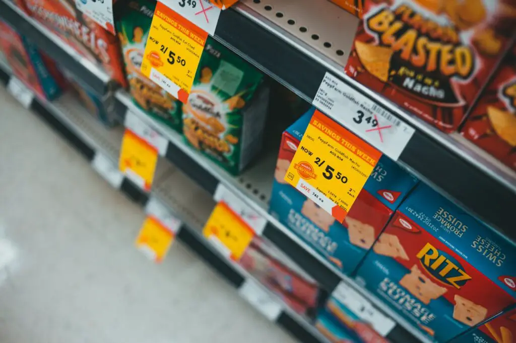 <p> Ever opened a bag of chips and found it mostly filled with air? That is shrinkflation—when companies reduce product sizes but keep the price the same. Cereal boxes, paper towels, even chocolate bars are all getting smaller, yet consumers are paying just as much, if not more. It is a sneaky way for businesses to cut costs while pretending nothing has changed. </p> :: Pexels