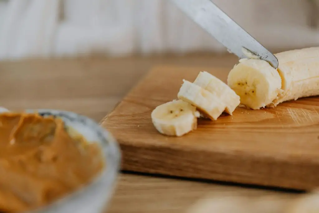 <p>Rice cakes with almond butter and banana slices make for a light yet filling snack that is rich in flavor. Start with a crunchy rice cake, spread a layer of almond butter, and top it with thin slices of banana. Many boomers enjoy this snack for its balance of crisp texture, nutty taste, and fresh fruit sweetness. It is a snack that comes together quickly and provides a good mix of carbohydrates, healthy fats, and natural sugars. The combination is known to keep energy levels high and the hunger at bay during a busy day. Its simple assembly and pleasant taste have made it a favorite among those who seek a quick, nourishing bite.</p> ::Pexels