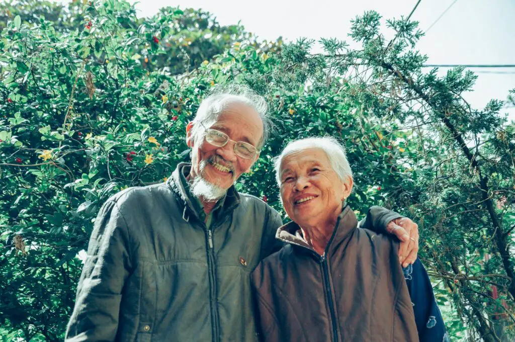 <p>Boomers have been through a lot—economic downturns, wars, and massive societal shifts. Yet, they endured and thrived. Millennials, dealing with their own set of challenges, admire this strength. They see their parents and grandparents as proof that tough times can be survived. Many millennials secretly hope to be just as resilient as they age.</p> ::Pexels