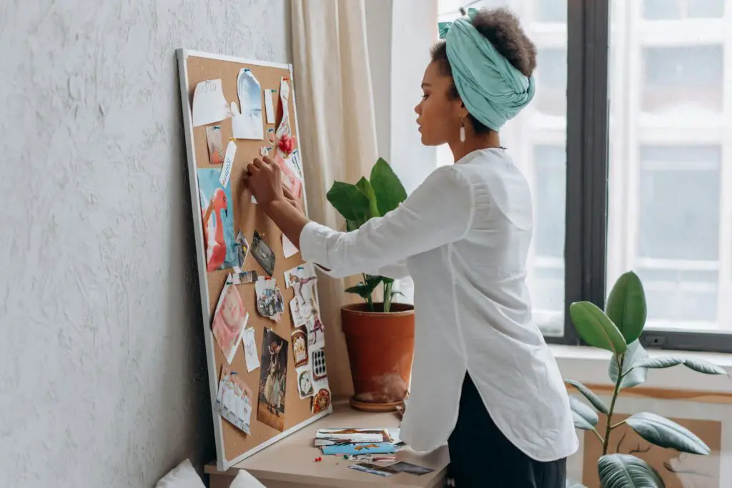 <p>Renting a home comes with its share of limits. One big worry for most renters is how to style their space without risking that hard-to-get deposit. The good news? There are smart, simple ways to turn a rental into a cozy, stylish space without drilling holes or breaking rules. Many of these ideas are budget-friendly, easy to find online, and removable when it’s time to move out. Plus, they add charm, warmth, and a dash of your own personality to any tiny apartment or rental home.</p> ::Pexels