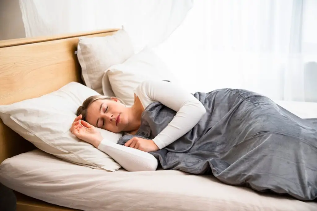 1. Stick to a Consistent Sleep Schedule <p> Going to bed and waking up at the same time every day, even on weekends, helps regulate your body's internal clock. Inconsistent sleep patterns can disrupt your circadian rhythm, making it harder to fall asleep and wake up feeling rested. Aim for seven to nine hours of sleep each night and keep your schedule as consistent as possible to improve your sleep quality over time. </p> :: Pexels