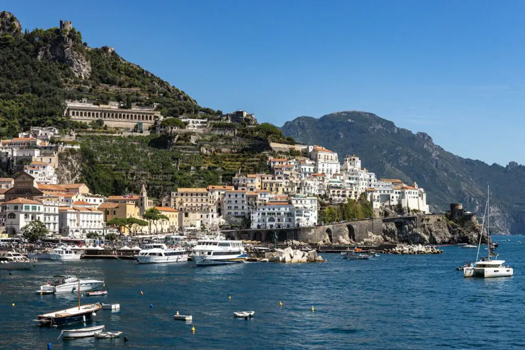 <p> The Amalfi Coast is a dream destination for travelers looking to unwind while indulging in world-class cuisine. The cliffside villages of Positano, Ravello, and Amalfi offer breathtaking views of the Mediterranean Sea. Take a scenic drive along the coast, enjoy a boat tour to Capri, or explore historic sites like Villa Rufolo. Savor fresh seafood, homemade pasta, and delicious limoncello while enjoying the warm hospitality of Italy. </p> :: Pexels