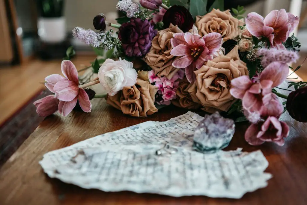 <p>Fresh flowers bring life to any table. You don’t need a fancy bouquet—small stems from the market or even garden clippings work. Place them in jars or glass bottles for a rustic, easy centerpiece. Greenery like eucalyptus is also great because it smells fresh and lasts longer. Flowers help soften the room and add a pop of color without clutter.</p> ::Pexels