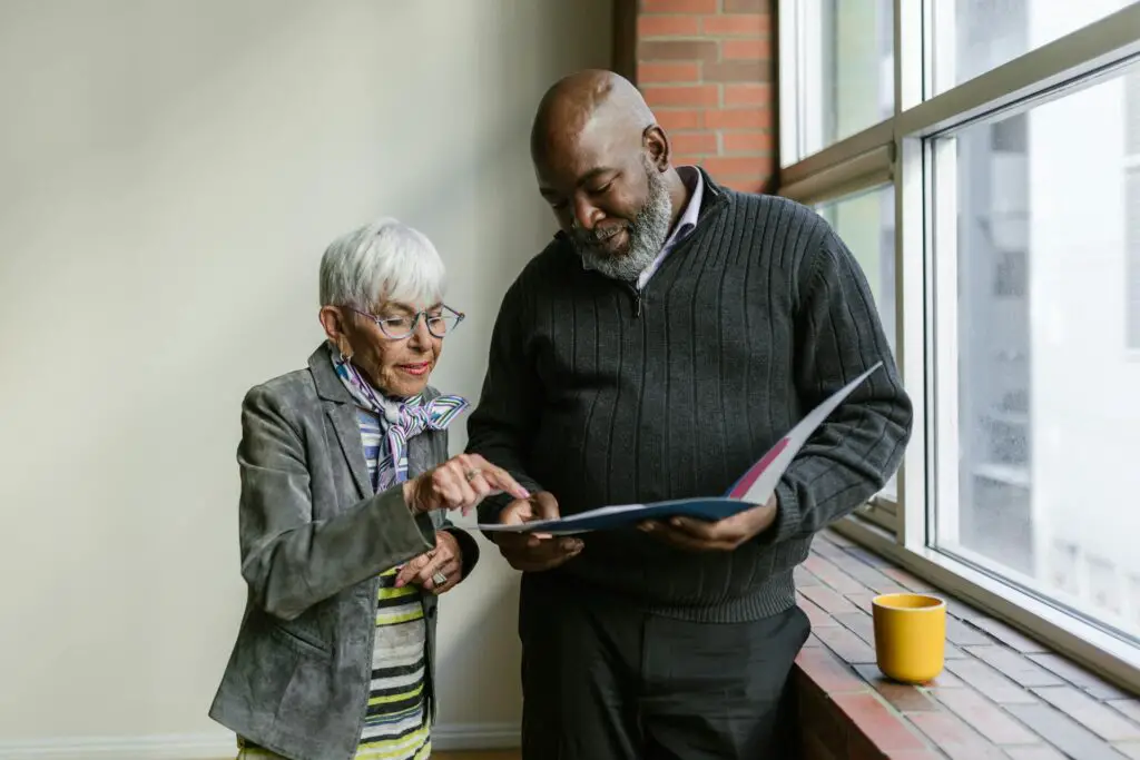 <p>Making friends after 60 might seem tough, but it’s easier than you think. Social circles change over time, but that doesn’t mean they disappear. The right approach can bring new friendships and fresh connections. Whether through hobbies, volunteering, or just being open to conversation, there are many ways to meet people.</p> ::Pexels
