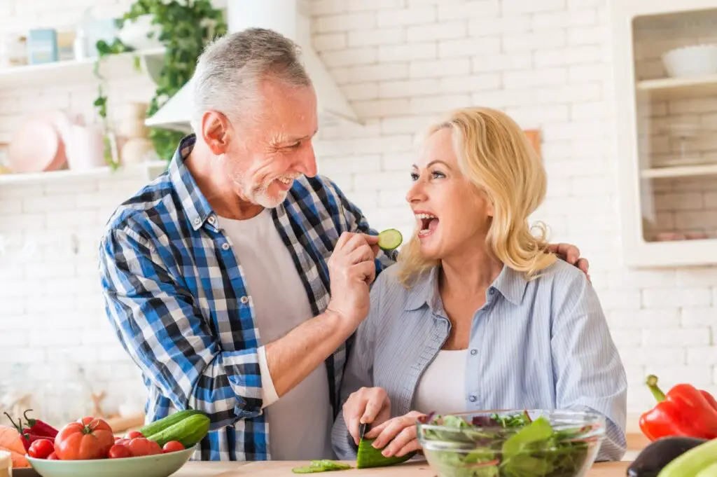 <p> A well-balanced diet plays a major role in keeping baby boomers active and energized. Eating a variety of whole foods, including lean proteins, healthy fats, fiber-rich fruits, and vegetables, supports muscle recovery and overall vitality. Many boomers also emphasize proper hydration by drinking enough water throughout the day to maintain joint lubrication and prevent fatigue. Avoiding excessive processed foods and sugar helps regulate blood sugar levels, reducing inflammation and supporting long-term wellness. </p> :: Freepik