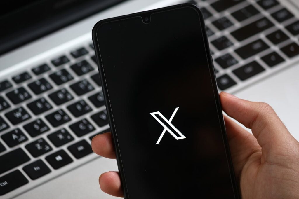 <p>Scammers in 2026 have found a clever way to prey on frustrated customers by creating fake customer support accounts on platforms like Twitter, now also known as X. When users post complaints or questions tagging brands, these impersonator accounts quickly reply, appearing helpful and professional. They use usernames that closely resemble real company handles and include logos, banners, and verified-style formatting. These fake accounts then provide phishing links or ask users to send login credentials or credit card details via direct message to “resolve the issue.” It is a smart tactic because it targets people who are already seeking assistance and are more likely to act quickly. The best way to avoid this scam is to double-check the account handle and only interact with verified profiles. If you are ever unsure, go directly to the company’s website to contact support. </p> :: Pexels