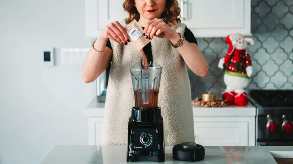 <p>Investing in a top-notch blender opens up a world of culinary possibilities. From morning smoothies packed with nutrients to homemade soups and sauces, the versatility is impressive. Blending your own drinks can be both healthier and more cost-effective than store-bought options. Fun fact: the first blender was invented in 1922 to make malted milkshakes. With a quality blender, experimenting in the kitchen becomes a pleasurable adventure.​</p> ::Pexels