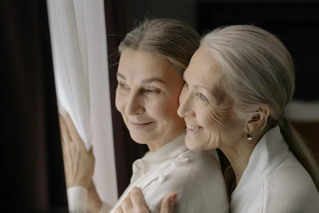 <p>Feeling sluggish as you get older? You’re not alone. Many people over 60 notice a drop in energy, but that doesn’t mean you have to accept it. The good news is that small changes can bring big results. Here are 10 easy and natural ways to boost your energy—no caffeine needed!</p> ::Pexels