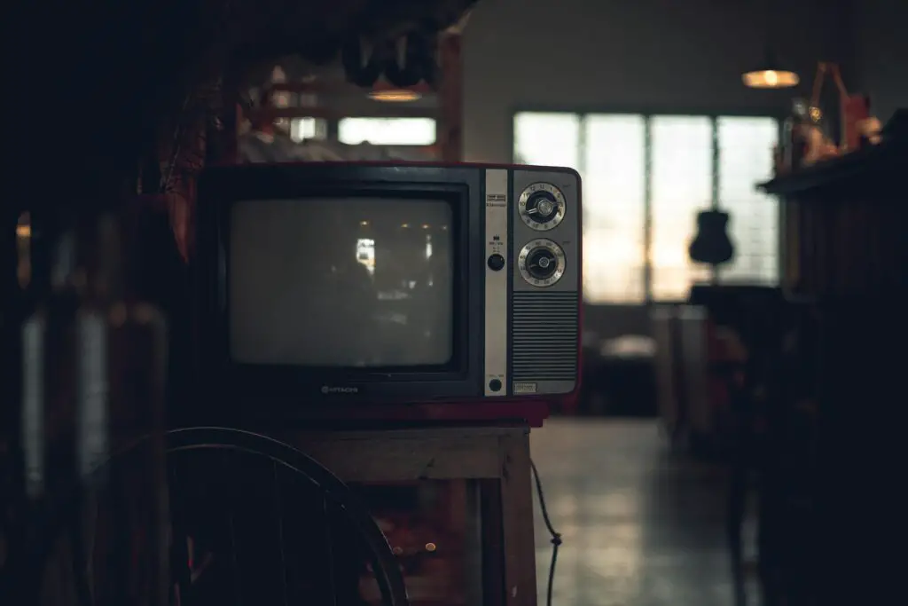 <p>Appointment TV was a thing. You waited all week for your favorite show. “TGIF” lineups and prime-time drama gave your week structure. And missing an episode? That meant real FOMO—no rewinds, no spoilers, just genuine suspense. Waiting made it special. Binge-watching is fast, but the 90s gave you space to enjoy the ride. Some of those shows still hold up, too. Just try watching Fresh Prince or ER again—you might get hooked.</p> ::Pexels