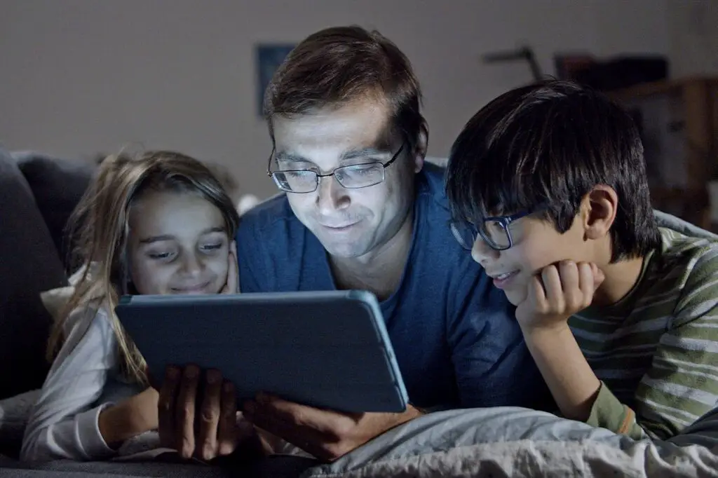 <p> With the vast amount of information available online, teaching children how to analyze and evaluate digital content is essential. Misinformation and fake news can easily mislead young minds, so parents should guide their children in distinguishing between credible sources and unreliable ones. Encourage them to fact-check information, question sources, and avoid sharing unverified content. Teach them about digital footprints and how their online actions can have long-term consequences. By promoting digital literacy, parents can empower their kids to think critically, make informed decisions, and use technology responsibly. </p> :: Pexels