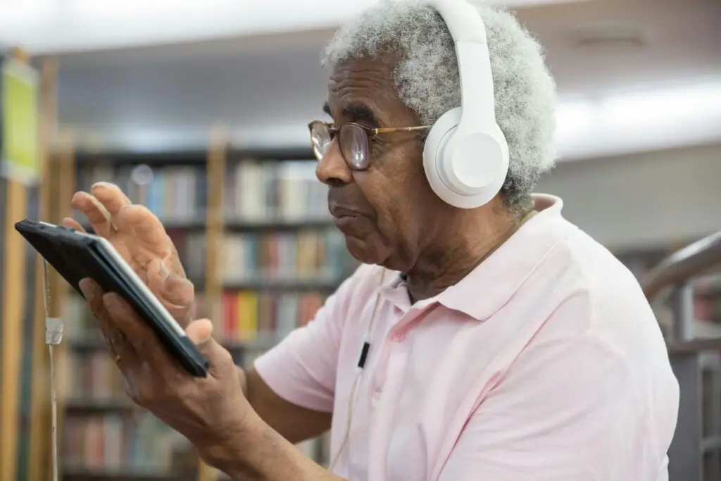 <p>Your brain loves a challenge. Learning new skills builds fresh connections between neurons, keeping your memory strong. Whether it’s picking up a new language, playing an instrument, or solving puzzles, keeping your mind engaged can delay cognitive decline. A study from the Mayo Clinic found that seniors who engaged in mentally stimulating activities had a lower risk of developing dementia. The key? Do something unfamiliar. If it feels easy, your brain isn’t working hard enough. The more you push yourself, the sharper your memory becomes.</p> ::Pexels