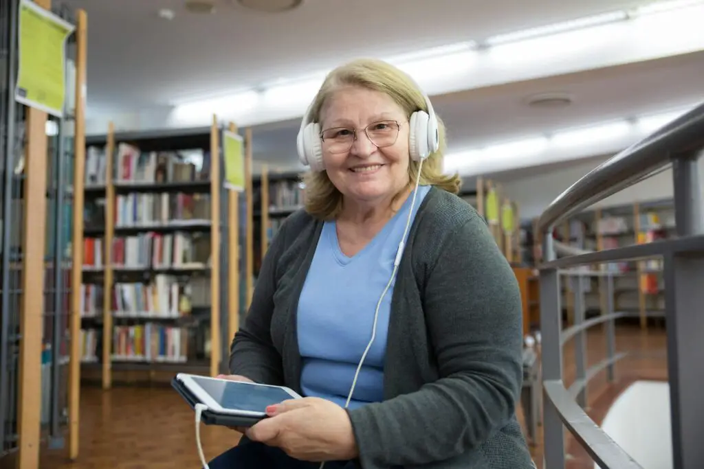 <p>Public libraries aren’t just for borrowing books. They offer free classes, book clubs, and workshops on everything from creative writing to computer skills. Some even provide access to digital learning platforms like LinkedIn Learning or language-learning programs like Mango Languages. Many libraries also host guest speakers and local history talks. Fun fact: The oldest public library in the U.S. is the Boston Public Library, founded in 1848. If you haven’t explored your local library lately, now is the time!</p> ::Pexels