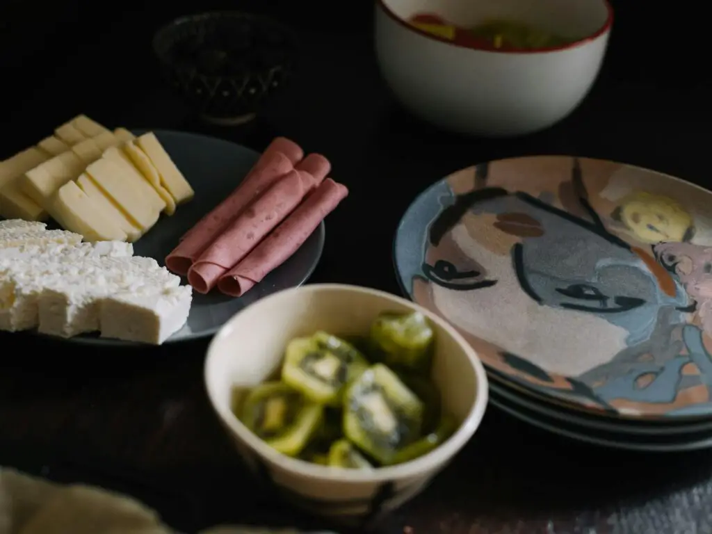 <p>Why save the good plates and glasses for guests? Use your nicest dishes and silverware for yourself. Eating from a pretty plate can make even a simple salad feel special. Studies show that the way food is presented can change how good we think it tastes. You deserve to enjoy your meals as much as any dinner party guest would.</p> ::Pexels