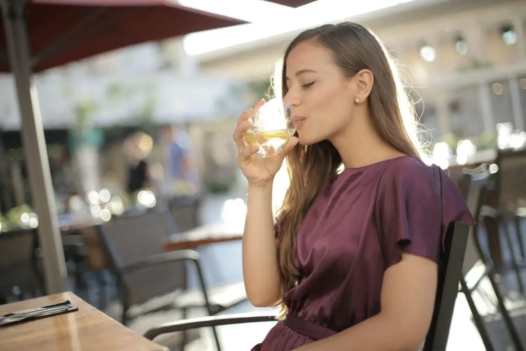 <p>Drinking more water doesn’t have to feel like a chore when you add small, smart twists. From fruit slices to fun bottles, these tricks make staying hydrated easy and natural. Your body and brain will thank you for it. Better skin, better moods, and more energy are just a few perks waiting for you. Try one hack today, and soon you’ll wonder why you ever needed reminding at all.</p> ::Pexels