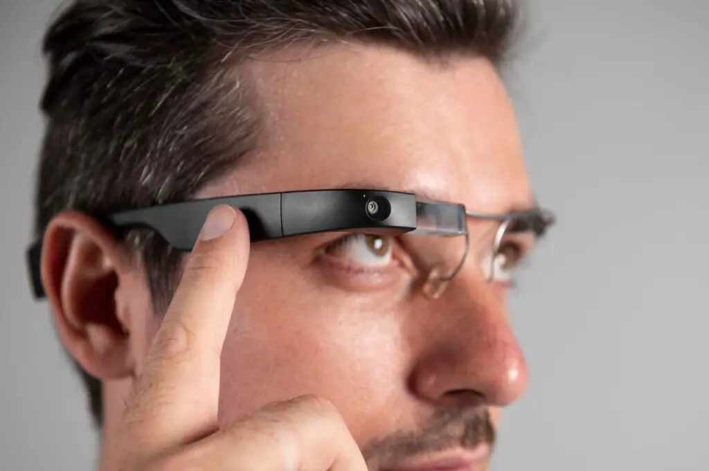 <p> For individuals experiencing age-related vision changes, smart glasses like Epson Moverio can be a lifesaver. These wearable tech devices not only offer magnification and improved contrast but also feature augmented reality (AR) capabilities to enhance your viewing experience. Whether you’re reading, watching TV, or enjoying a movie, these smart glasses can reduce eye strain and provide clearer visuals. They’re especially helpful for those with macular degeneration or other vision impairments, allowing you to enjoy daily activities with greater ease. With features like adjustable lenses and custom lighting settings, smart glasses can provide a more personalized and comfortable visual experience. </p> :: Pexels