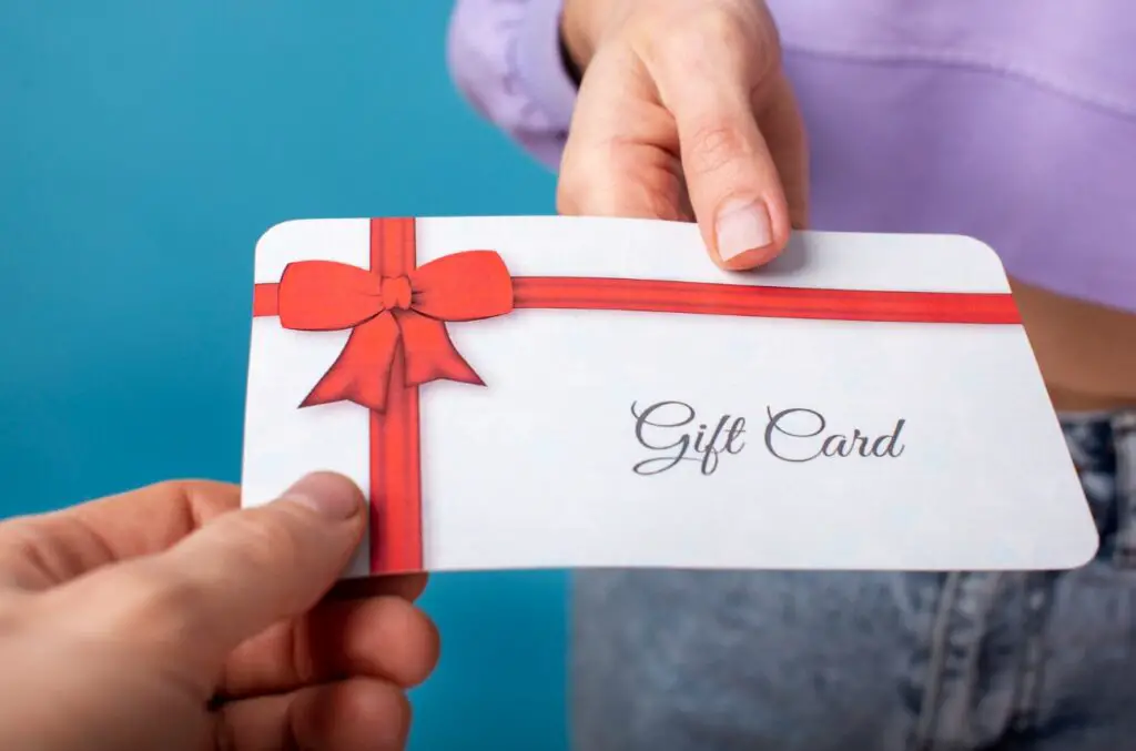 <p> Everyone loves getting gift cards—but far too many go forgotten in junk drawers, email inboxes, or wallet pouches. Letting them sit unused is like leaving free money on the table. In fact, billions of dollars in gift cards go unspent every year. Sometimes we forget about them, lose track of their balance, or never get around to using them at all. To avoid waste, keep your gift cards in a visible spot, track their balances, and use them on things you already plan to buy. You can also trade or sell unwanted gift cards online. Just don’t let them expire without being used. </p> :: Freepik