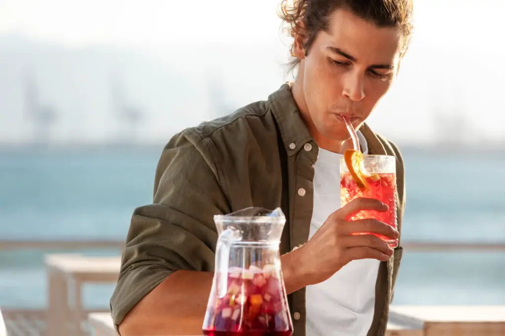 <p> If there’s one thing Americans love almost as much as free refills, it’s ice. From water to soda and even iced coffee, drinks in the U.S. are often filled to the brim with ice cubes. To foreigners, this can seem excessive—especially in colder months. In many countries, beverages are served at room temperature or lightly chilled, and ice is considered unnecessary or even undesirable. Some visitors feel short-changed, thinking they’re getting less actual drink because of all the frozen water. But for Americans, a drink without ice is just not refreshing enough, no matter the season. </p> :: Pexels