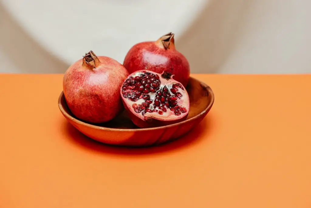 <p> Pomegranates are a superfruit that lives up to the hype. Their juicy seeds (called arils) are rich in antioxidants and polyphenols that support heart health, lower blood pressure, and may protect against memory decline. Some research even suggests that drinking pomegranate juice can improve brain function in older adults. While removing the seeds can be a bit messy, the rewards are worth it. Add them to oatmeal, salads, or yogurt—or drink a few ounces of pure juice each day. Your brain and your heart will thank you. </p> :: Pexels