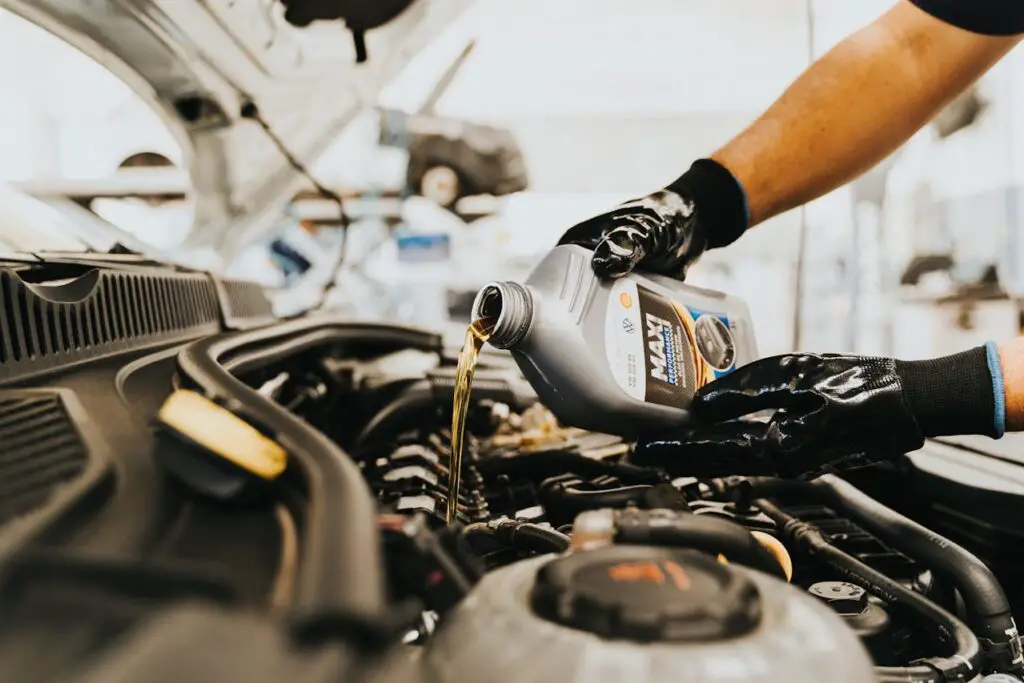 <p> Back in the day, changing your own oil was a basic part of car ownership. Teenagers learned it from their parents, and weekend oil changes were a common sight in suburban driveways. Doing it yourself saved money and gave you a sense of control over your vehicle. Today, however, quick-service oil change shops have made the process so fast and inexpensive that most people don’t bother with the mess. With newer cars becoming more complicated, even the most die-hard DIYers are handing this chore over to the pros. </p> :: Pexels