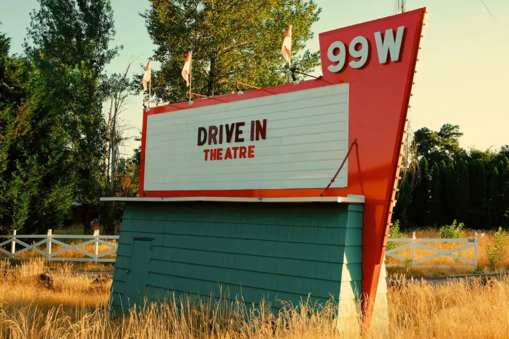 <p> Once a quintessential slice of Americana, drive-in movie theaters were wildly popular in the mid-20th century. Watching a movie from the comfort of your car, under the stars, with a tray of snacks and your favorite people was an unbeatable experience. Today, the number of drive-in theaters has dwindled dramatically, with only a few hundred left across the country. The convenience of streaming services, big-screen home theaters, and multiplex cinemas has made the drive-in feel like a thing of the past. While some saw a brief resurgence during the pandemic, the reality is that this nostalgic tradition is on the brink of extinction. </p> :: Pexels