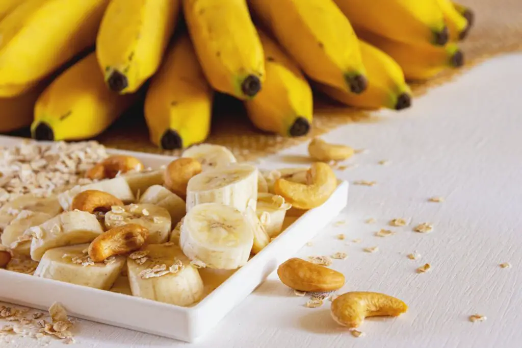 <p> Bananas are often taken for granted, but they offer big benefits in a convenient peel-and-go package. High in dietary fiber and rich in potassium, bananas support digestive health and help prevent constipation—an increasingly common concern as we get older. They also help maintain healthy blood pressure levels and may reduce nighttime leg cramps due to their potassium and magnesium content. Plus, their natural sweetness satisfies sugar cravings in a healthy way, making them an ideal mid-afternoon energy boost. </p> :: Pexels