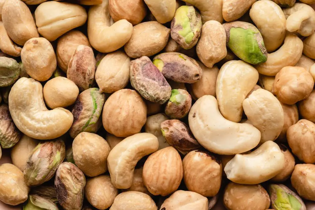 <p> Cashews are creamy, subtly sweet, and incredibly versatile—from vegan cheese sauces to curry bases. Nutritionally, they provide a decent 5 grams of protein and 1 gram of fiber per ounce, along with a good dose of magnesium, iron, and copper. While they are lower in total fat compared to other nuts, they also contain fewer antioxidants and less fiber, which limits their ranking. Cashews are high in oxalates, which may contribute to kidney stones in some individuals. Still, their rich texture and mild flavor make them a tasty, moderately healthy nut when enjoyed raw or dry-roasted. </p> :: Freepik