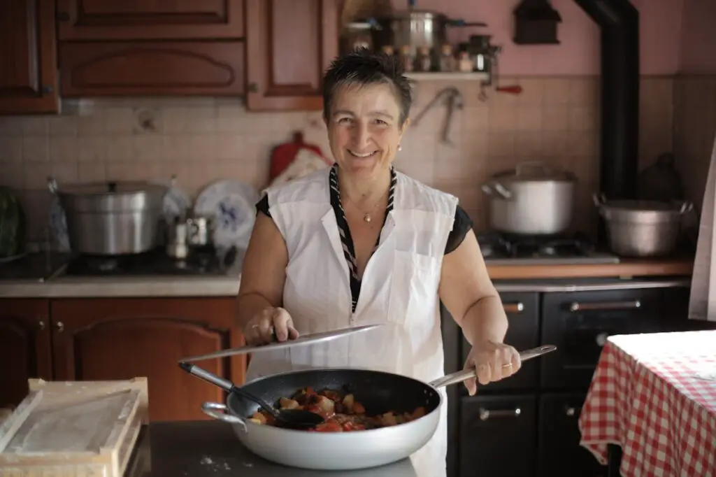 <p> Cooking is a productive hobby that goes beyond just preparing meals—it can be a fun, creative process that improves your health and well-being. When you cook your own food, you're in control of the ingredients, allowing you to make healthier choices and experiment with new flavors. Cooking can also teach you valuable skills such as meal planning, budgeting, and time management. The act of cooking encourages mindfulness and allows you to connect with your food in a meaningful way. Plus, the sense of accomplishment that comes from preparing a delicious meal from scratch is unmatched. Whether you're trying new recipes or honing your culinary skills, cooking can be a productive and rewarding hobby for anyone looking to improve their lifestyle. </p> :: Pexels