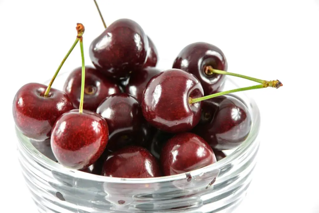 <p> If you deal with arthritis or gout, cherries—especially tart cherries—can provide sweet, natural relief. These fruits contain anthocyanins and other compounds that have been shown to reduce inflammation and oxidative stress in the body. Studies have found that cherry juice can significantly reduce uric acid levels, which may help prevent painful gout flare-ups. A few fresh cherries or a small glass of tart cherry juice daily could become your new go-to remedy for sore joints and achy mornings. </p> :: Pexels