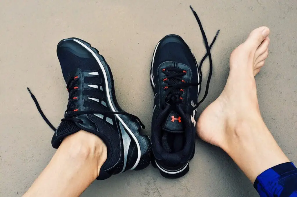 <p> Senior drivers understand the importance of regular breaks during long drives to prevent stiffness and promote circulation. Wearing comfortable, supportive walking shoes makes these stops more enjoyable and effective. Pack shoes that offer good arch support and cushioning, and keep them easily accessible. In addition to footwear, bring along essentials such as a reusable water bottle, a wide-brimmed hat, sunscreen, and a lightweight folding chair or blanket. These items make it easier to relax and stretch your legs during rest stops. Taking time to stretch not only reduces muscle fatigue but also refreshes your mind, helping you stay alert and safe behind the wheel. </p> :: Pexels